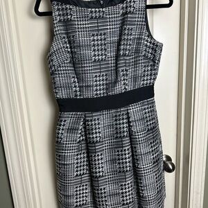 Jessica Simpson Black and White Houndstooth Midi Dress